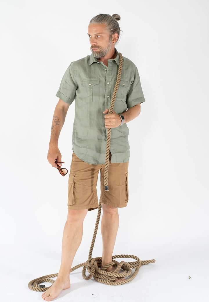 Camicia uomo in lino a maniche corte con due taschini
