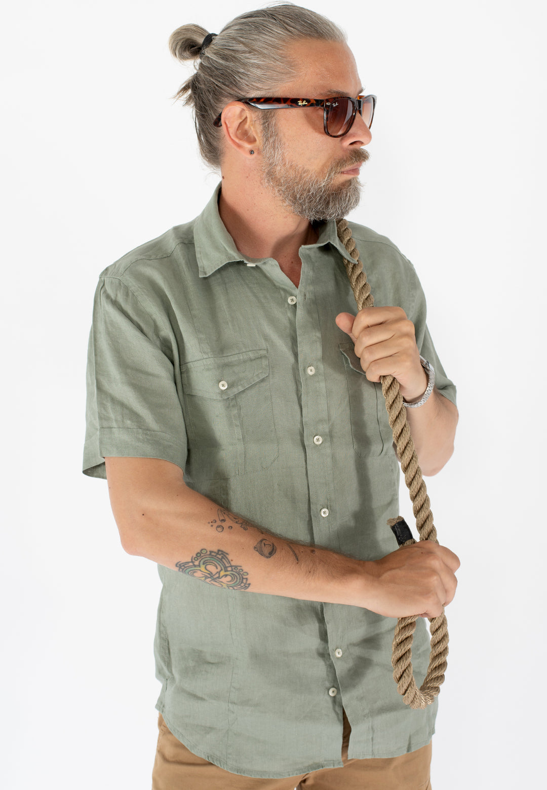 Camicia uomo in lino a maniche corte con due taschini