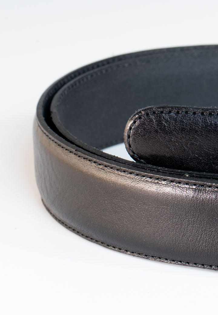 Cintura uomo classica in pelle con fibbia rettangolare