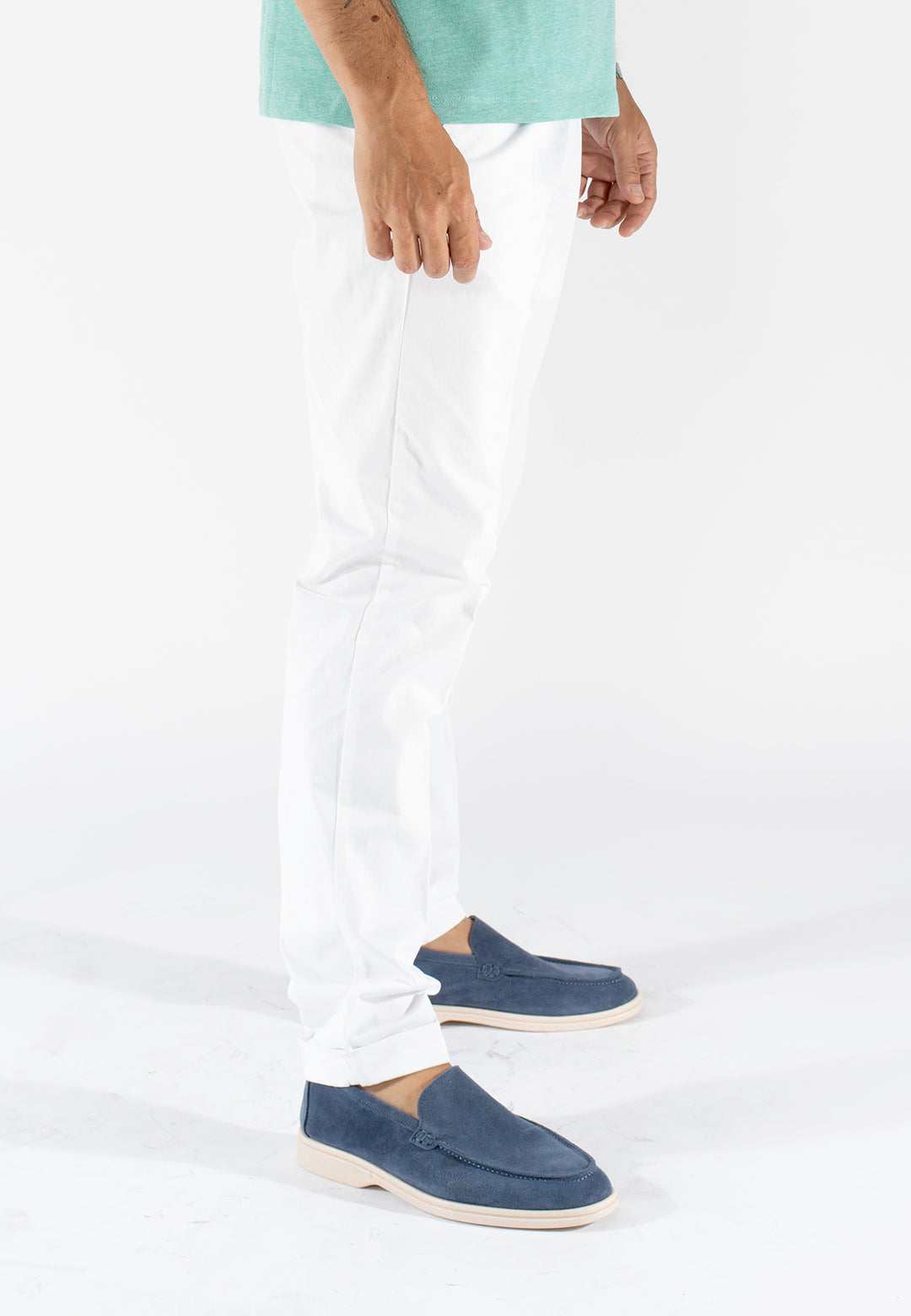 Pantalone uomo in cotone con pince e fondo con risvolto