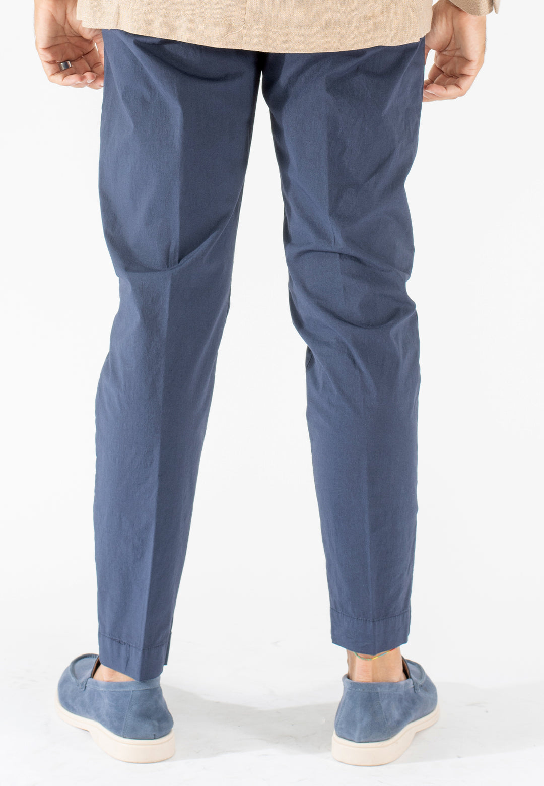 Pantalone uomo in cotone elasticizzato con pince