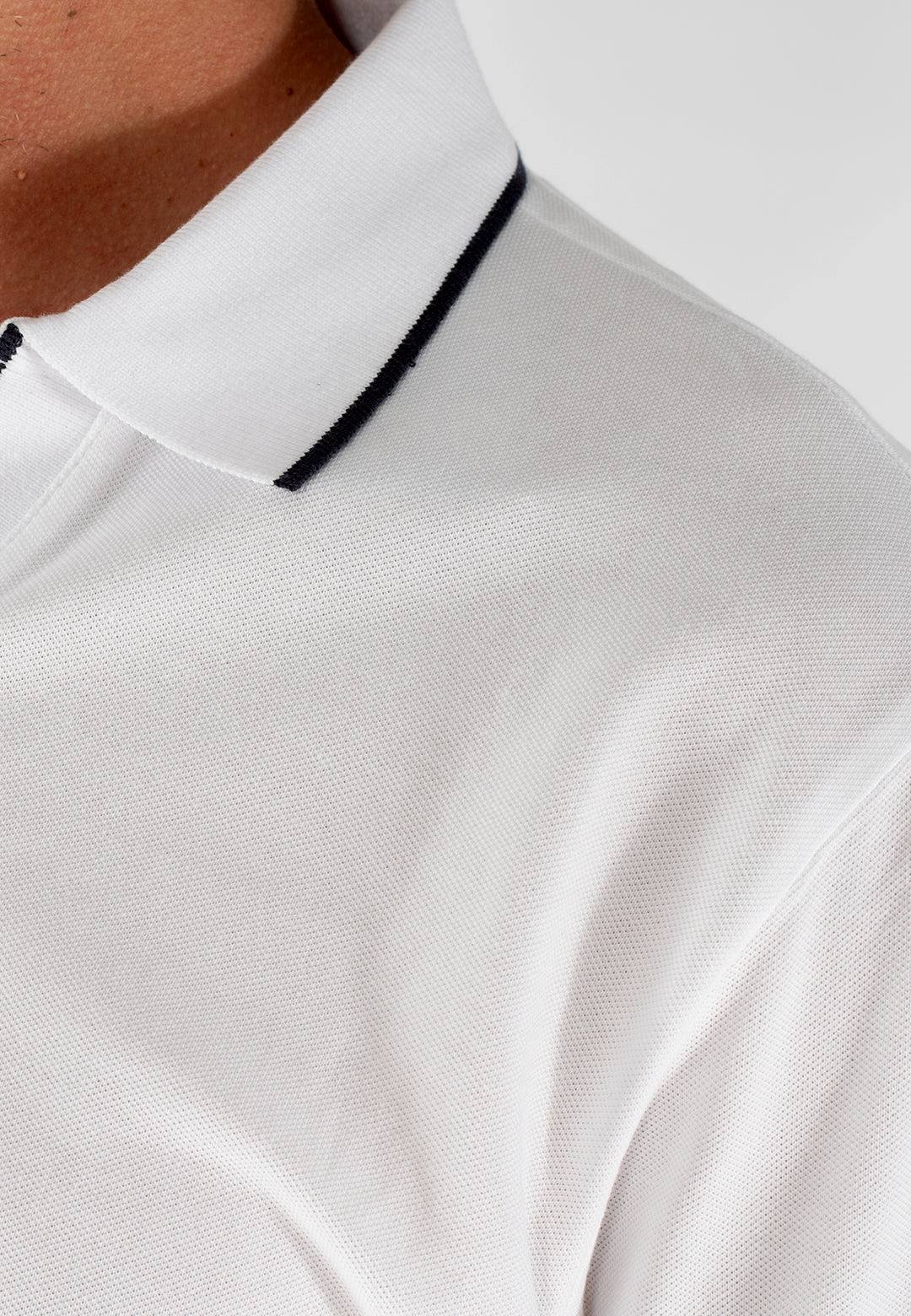 Polo uomo slim fit in cotone elasticizzato con profili colorati