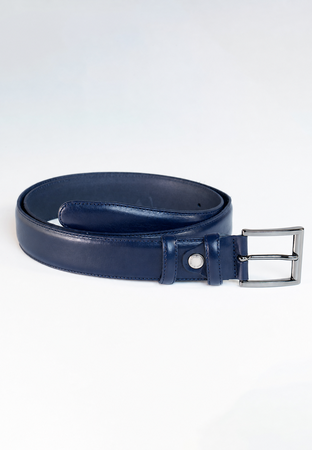Cintura uomo classica in pelle con fibbia rettangolare