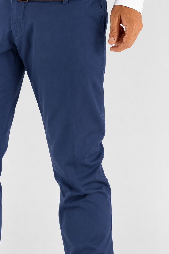 Pantalone uomo in cotone con pince e fondo con risvolto