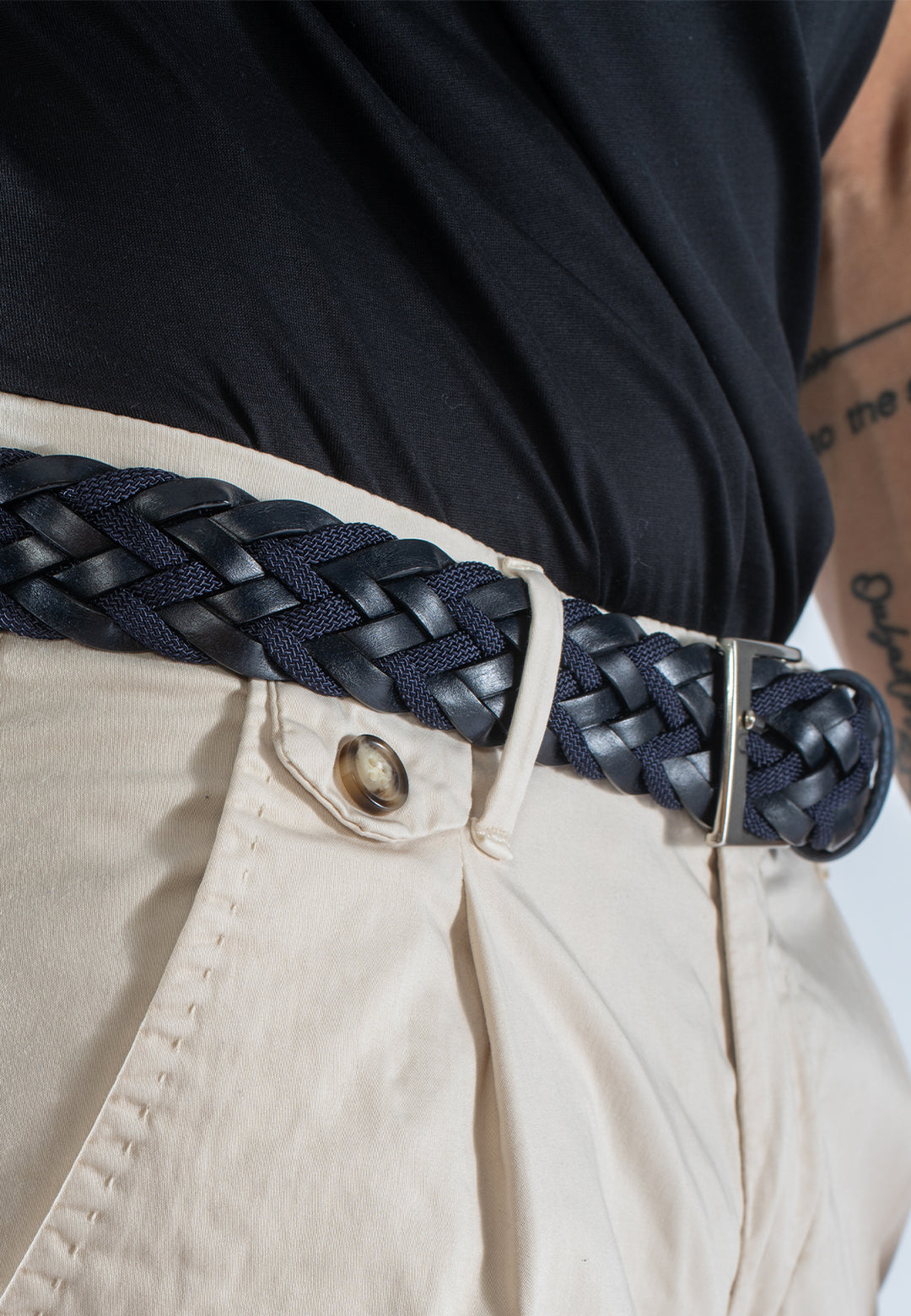 Cintura uomo intrecciata con finiture in pelle